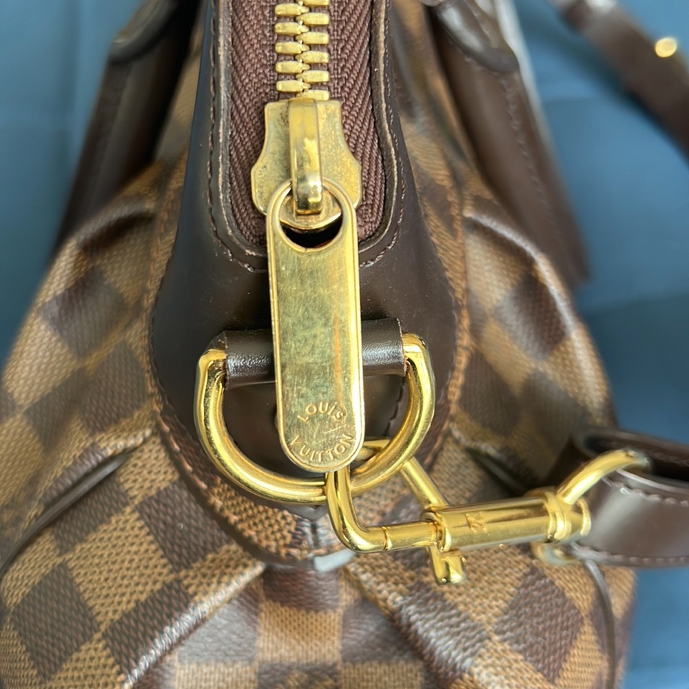 AUTHENTIC Louis Vuitton purse - Picture 5 of 8